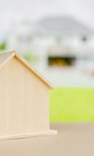 Las inmobiliarias advierten que el alto precio de las viviendas está mermando la actividad de compraventa