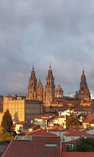 Santiago de Compostela cuenta con 130 pisos en alquiler frente a más de mil turísticos