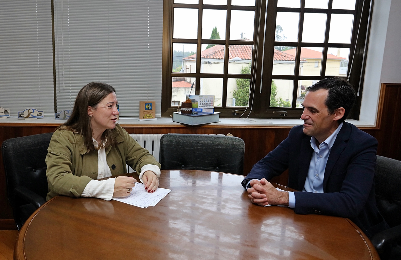 A Xunta porá á disposición dos concellos de Boimorto e Boqueixón un novo programa formativo sobre disciplina urbanística para técnicos municipais