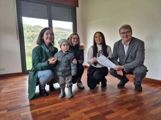 A Xunta adxudica dúas vivendas de promoción pública en réxime de alugueiro en Carballeda de Valdeorras