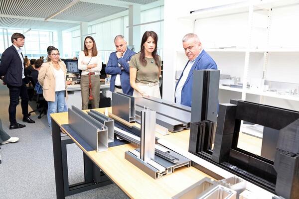 Allegue visita Cortizo e asegura que “o futuro pasa pola construción industrializada das vivendas”