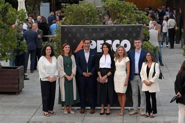 As conselleiras Angeles Vázquez e María Martínez Allegue asisten na Coruña ao encontro anual da asociación APECCO