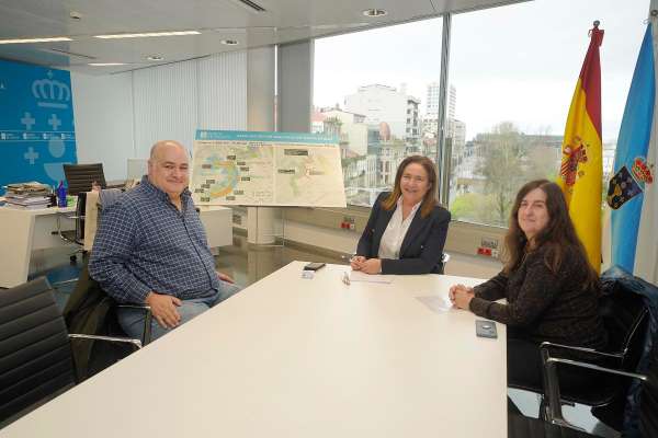 A delegada da Xunta informa á AAVV Novo Vigo sobre a construción de vivenda pública na ampliación de Navia