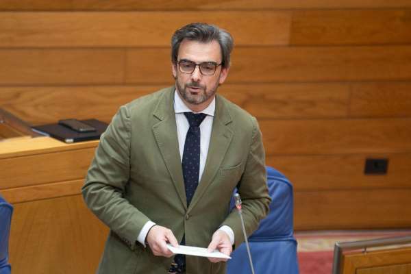 A Xunta asegura que cumpre a normativa sobre vivendas de uso turístico e insta ao concello de Santiago e ao Goberno central a asumir as súas competencias neste ámbito