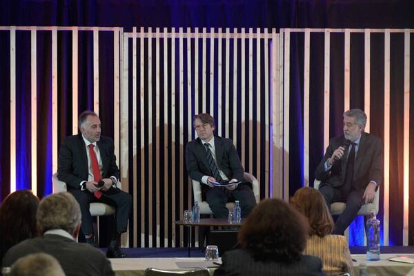 Miguel Corgos destaca que as bonificacións en vivenda aprobadas pola Xunta desde 2016 permitiron aos galegos un aforro total de case 227 M€