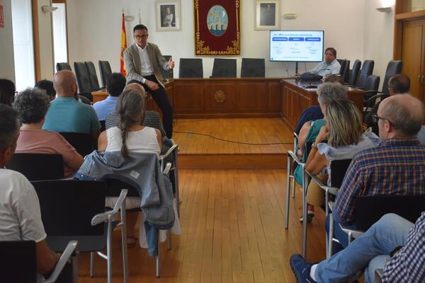 A Xunta anima aos concellos do Ribeiro a fixar poboación a través das axudas para rehabilitar vivendas destinadas a persoas traballadoras