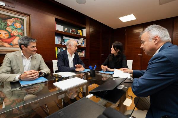 A Xunta aborda con Abanca vías de colaboración para o financiamento de vivenda protexida, no marco da Estratexia de desenvolvemento de solo residencial