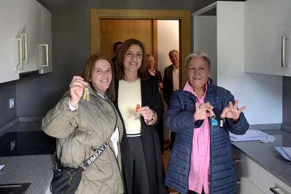 La Xunta prevé iniciar antes del verano a construcción de 40 viviendas y la licitación de las obras de otras 50 en el barrio de Xuxán