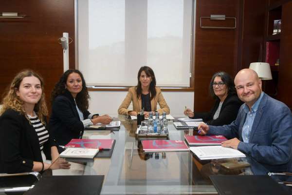 A conselleira Martínez Allegue aborda con EAPN- Rede Galega Contra a Pobreza distintas liñas de colaboración en materia de vivenda