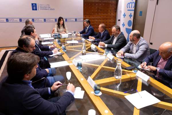 A Xunta e a Federación Galega de Construción alíanse para acadar o obxectivo de duplicar o parque público de vivenda en Galicia