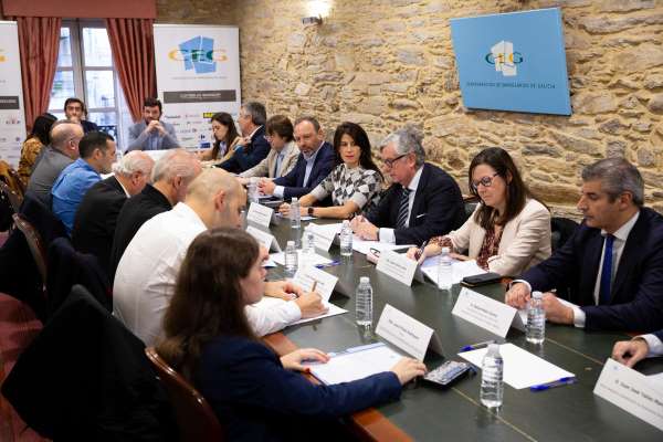 M. Allegue reforza vínculos co empresariado galego para o desenvolvemento de vivenda e infraestruturas na comunidade