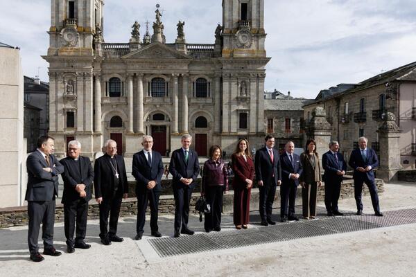 Rueda aposta por seguir tendendo pontes con Castela e León para impulsar a economía e as infraestruturas