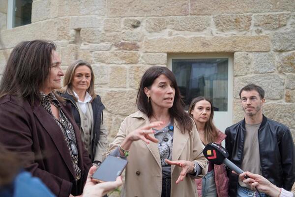 Allegue entrega una nueva vivienda de protección autonómica rehabilitada por el Consorcio Casco Vello de Vigo