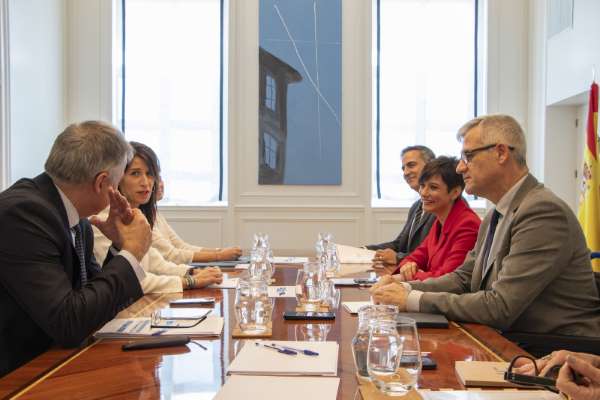 A Conselleira de Vivenda demanda ao Ministerio a cesión en usufruto ou gratuíta de vivendas da Sareb para uso social, a inclusión da Galicia no programa “Viena” e máis fondos para a mellora da eficiencia enerxética de vivendas