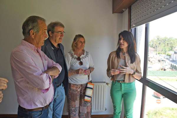 La Xunta hace entrega de dos viviendas de promoción pública en régimen de alquiler en O Carballiño