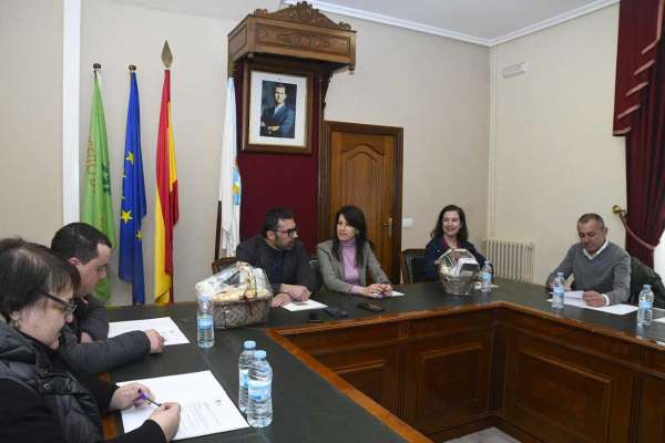 Allegue cualifica de exemplar o traballo da Veiga en materia de vivenda, modelo de cooperación entre a Xunta e a administración local