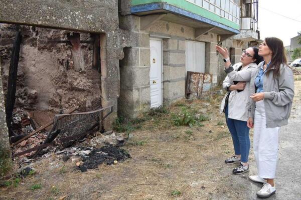 A Xunta recibe as primeiras solicitudes de axuda para a reconstrución das vivendas afectadas polos lumes