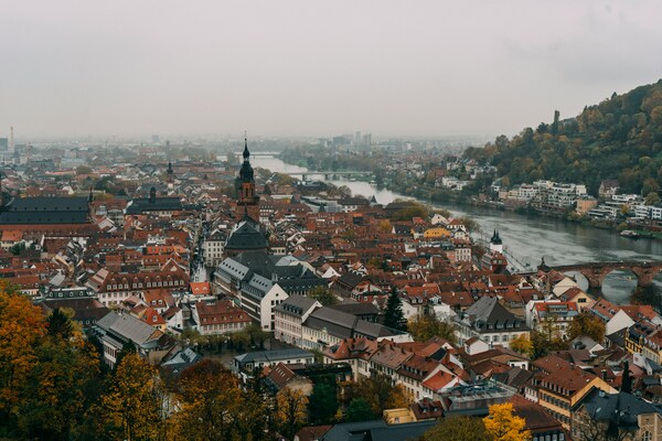 As licenzas de obra en Alemaña medran, pero o sector advirte dun déficit estrutural de vivenda, segundo Destatis