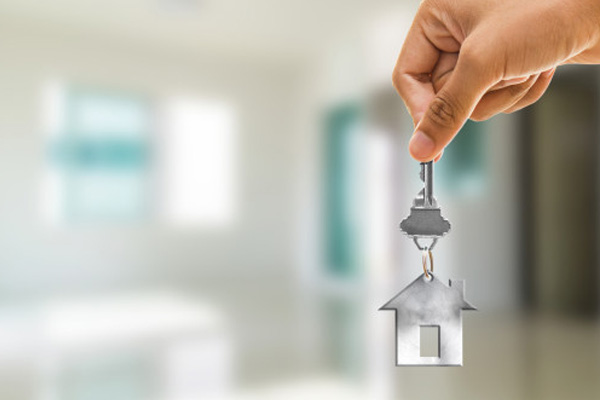 La Xunta entrega una vivienda de promoción pública en O Incio en régimen de alquiler