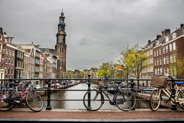 Amsterdam prohibe Airbnb no centro da cidade dende o 1 de xullo