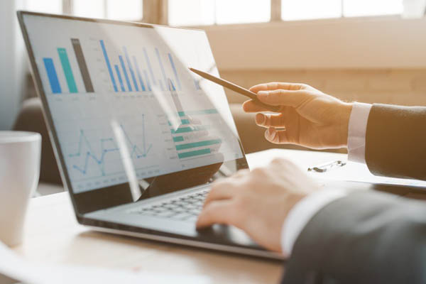 A Xunta analiza cos administradores de fincas e os axentes inmobiliarios o impacto da futura lei estatal de vivenda no mercado do alugueiro