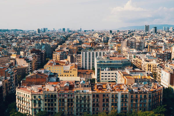 Barcelona aplaza dos meses las cuotas del parque público