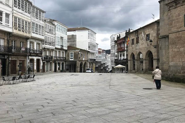 A Xunta recibe, case ano e medio despois, dúas das licenzas de obras solicitadas ao concello de Betanzos para rehabilitar vivendas no municipio