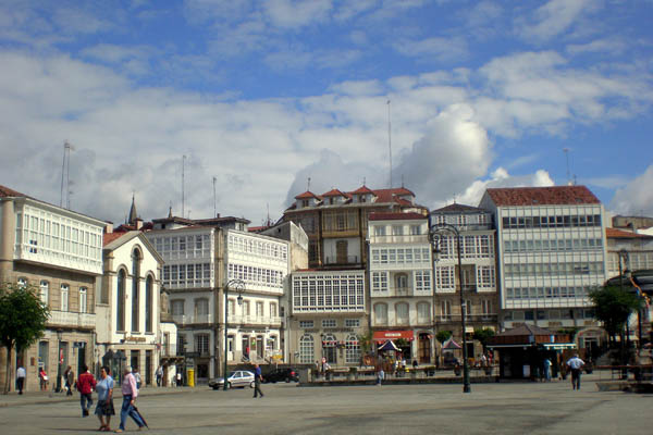 Ethel Vázquez salienta un investimento duns 3 millóns de euros en 11 inmobles do casco histórico de Betanzos que permitirán poñer ao servizo dos veciños 16 vivendas rehabilitadas