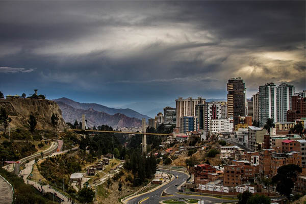 O Goberno de Bolivia otorgará vivendas á mocidade do país