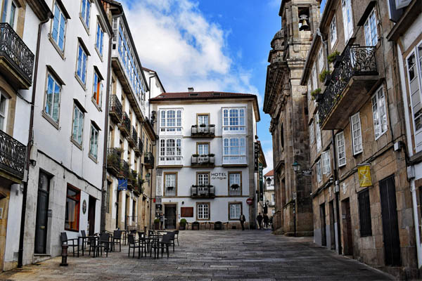 O prezo medio do alugueiro en Santiago rolda os  600 euros ao mes