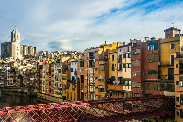 Cataluña é a comunidade autónoma co prezo de vivenda nova máis alto de España