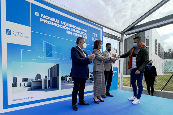 Entregadas as chaves das vivendas do novo barrio sustentable e eficiente de Cenlle, ao que a Xunta destinou máis de 1M€
