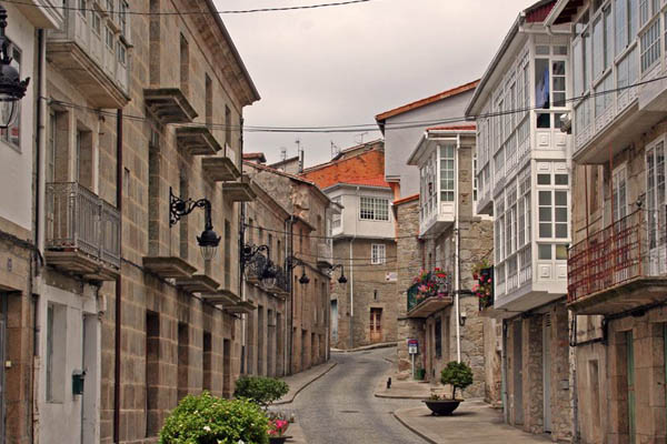 A Xunta avanza a nova convocatoria para incentivar a compra de vivendas nos centros históricos de Galicia