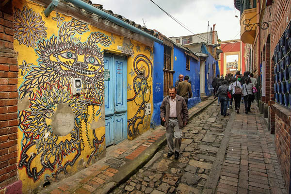 A caixa de compensación  Comfenalco  Antioquia en Colombia suma 7.078 millóns de pesos en subsidios de vivenda para 381 familias no que vai de ano 