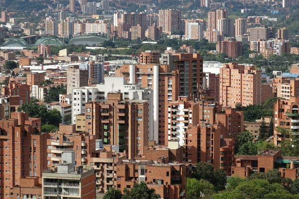 Dúas de cada tres familias colombianas necesitan unha mellor vivenda, non unha nova