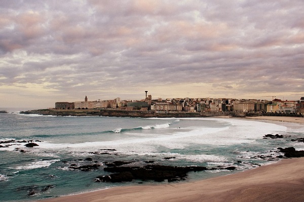 O casco histórico da Coruña presenta unha lenta rehabilitación