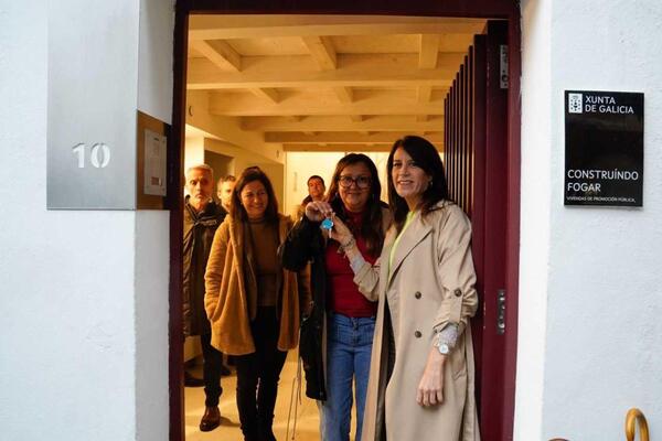 A Xunta entrega 3 vivendas públicas en alugueiro accesible no centro histórico de Betanzos