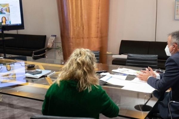 A Xunta urxe un cambio de criterio por parte do Goberno central para evitar a desprotección das familias que viven de alugueiro en edificios da Sareb