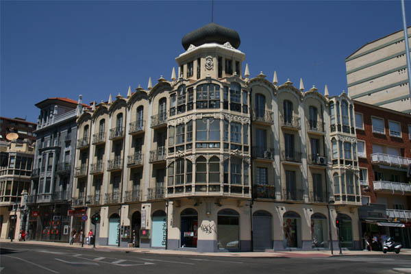 O prezo da vivenda española de segunda man incrementouse un 8,07% no mes de febreiro, segundo pisos.com