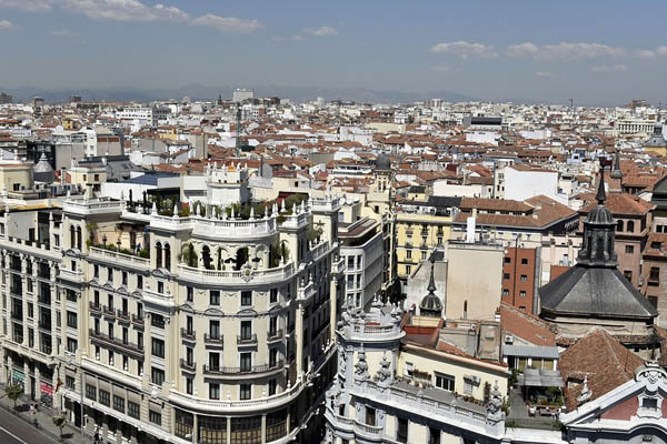 O Ministerio de Fomento informa que quere promocionar 5.000 vivendas para alugueiro por menos de 400 euros