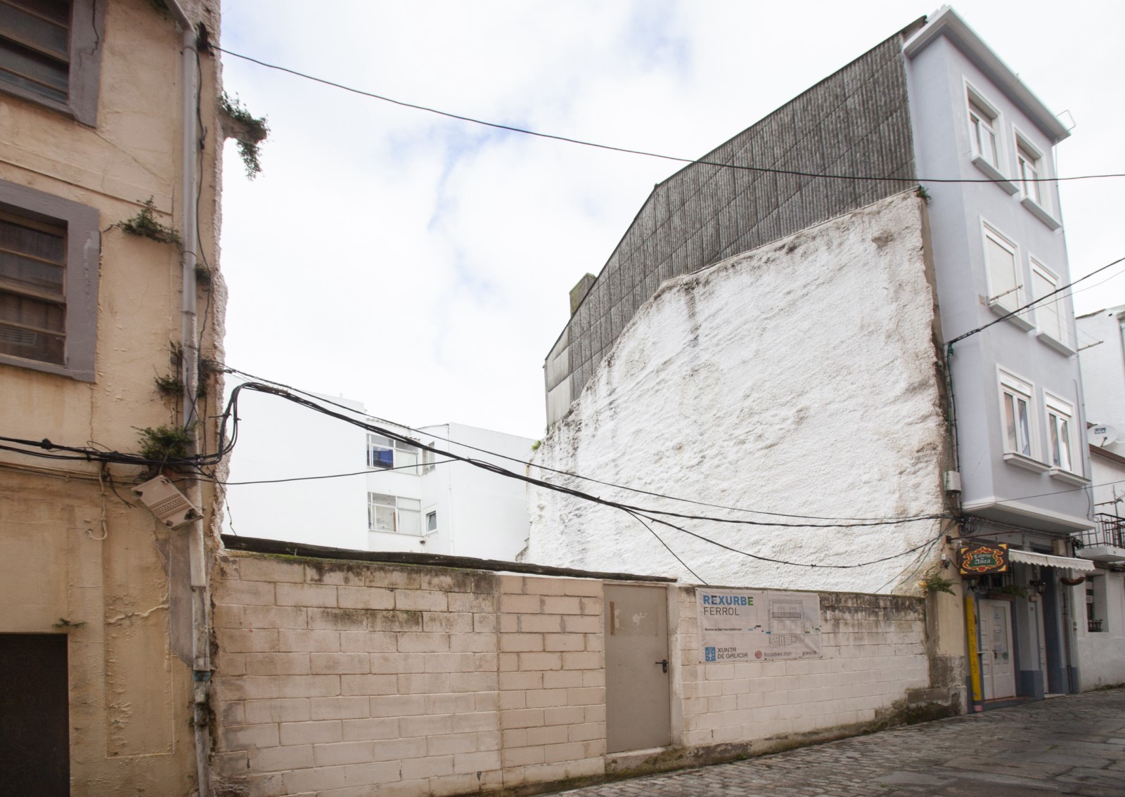 Licitadas as obras de rehabilitación de cinco vivendas localizadas na rúa Carme Curuxeiras 8 e 22-24, no concello de Ferrol, por importe de 1,6 M€