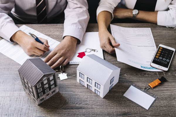 Compartir piso custou de media 440 euros ao mes por habitación en España no 2022 segundo Fotocasa