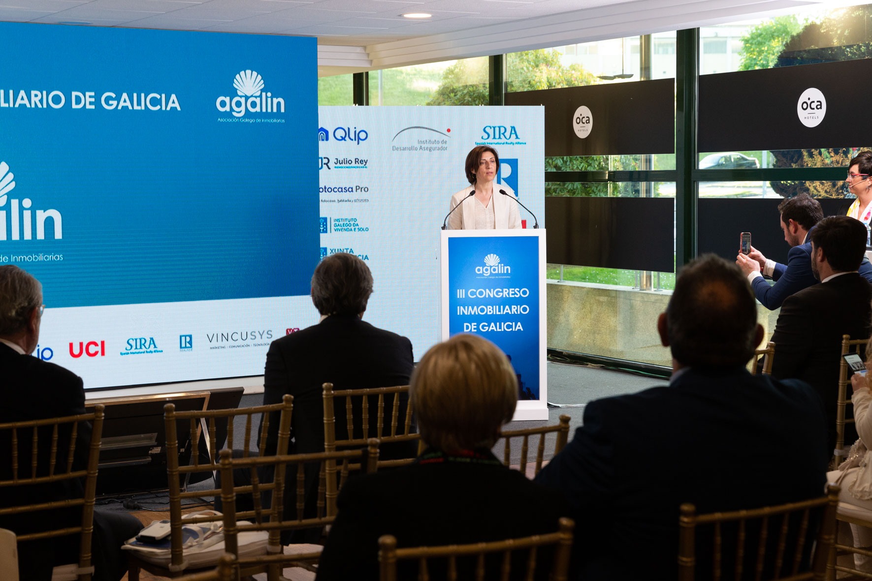 Ángeles Vázquez subliña que os axentes inmobiliarios serán unha “peza clave” para aproveitar este ano a oportunidade única que ofrecen as axudas de vivenda