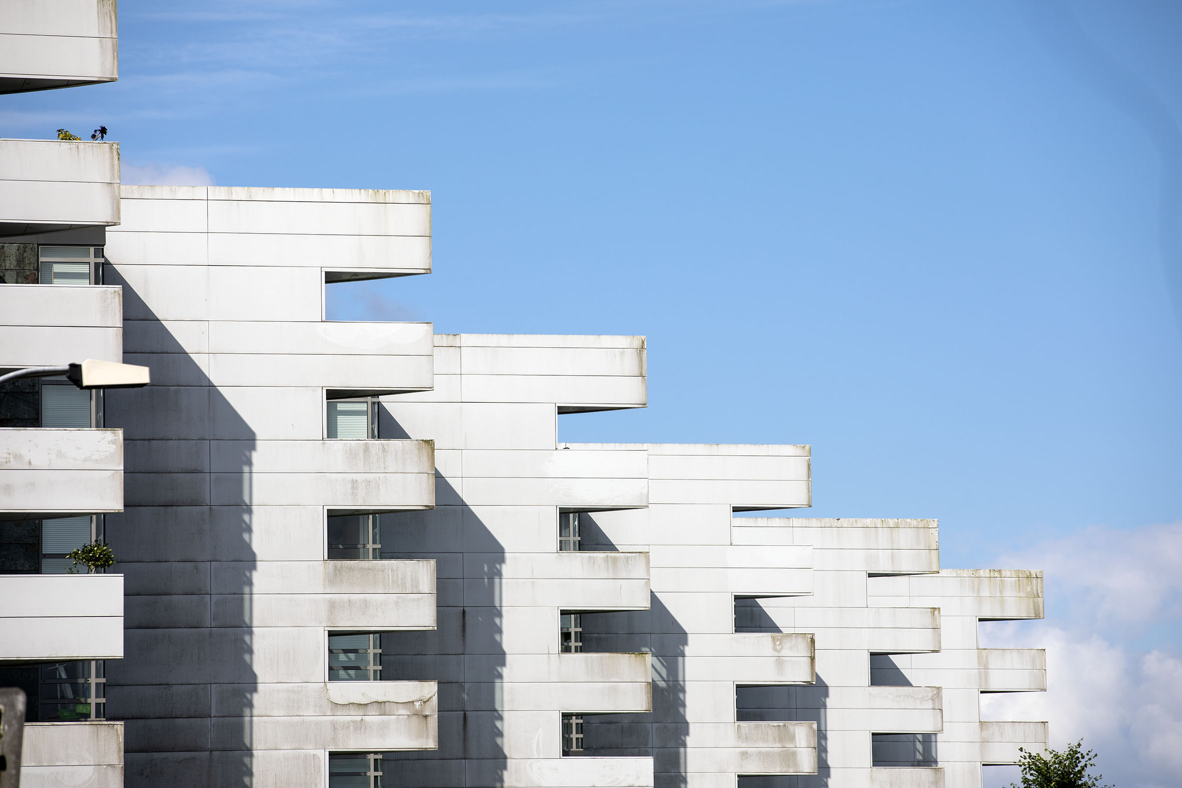 Rueda avanza que a Xunta convocará este mes avais públicos para a compra de vivenda por parte de menores de 36 anos