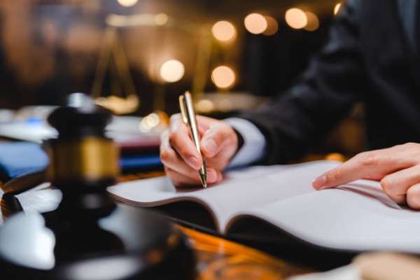 O Tribunal Constitucional anula parte da Lei de Vivenda pero avala o control do alugueiro en zonas tensionadas