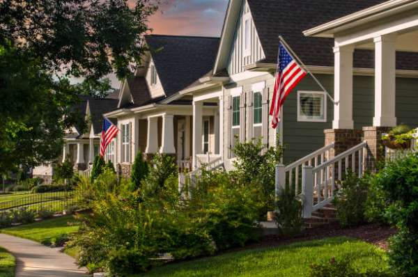 As operacións de compravenda de obra nova en EEUU creceron un 7,4% en marzo antes da incertidume polos aranceis