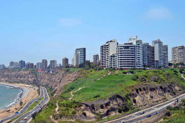 O Ministerio de Vivenda de Lima promove proxectos de investimento en servizos e infraestrutura pública