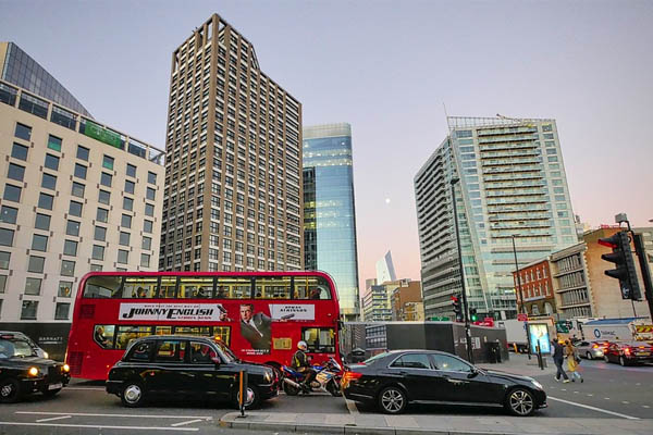 O Ministerio de Vivenda británico apunta que hai 170.000 persoas sen fogar en Inglaterra e Gales, un 169% máis có ano 2010