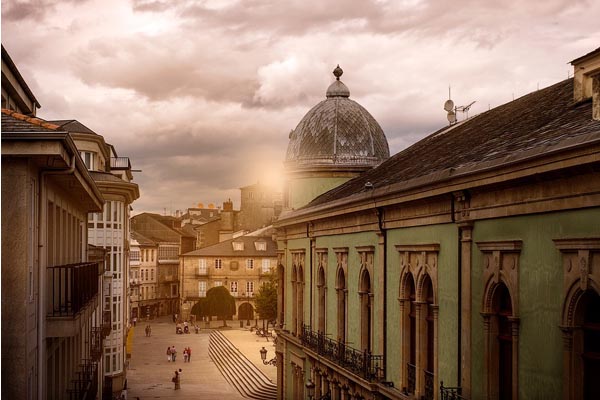 La Xunta entrega cinco viviendas de promoción pública en Fermín Rivera y en el barrio de A Tinería, en Lugo