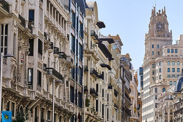  O acordo entre a Comisión Nacional de Mercados e Competencia e os municipios regulará a vivenda turística en España